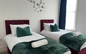 Spacious Haven Near University Of Leicester